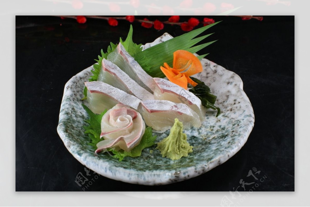 章红鱼刺身日本料理图片