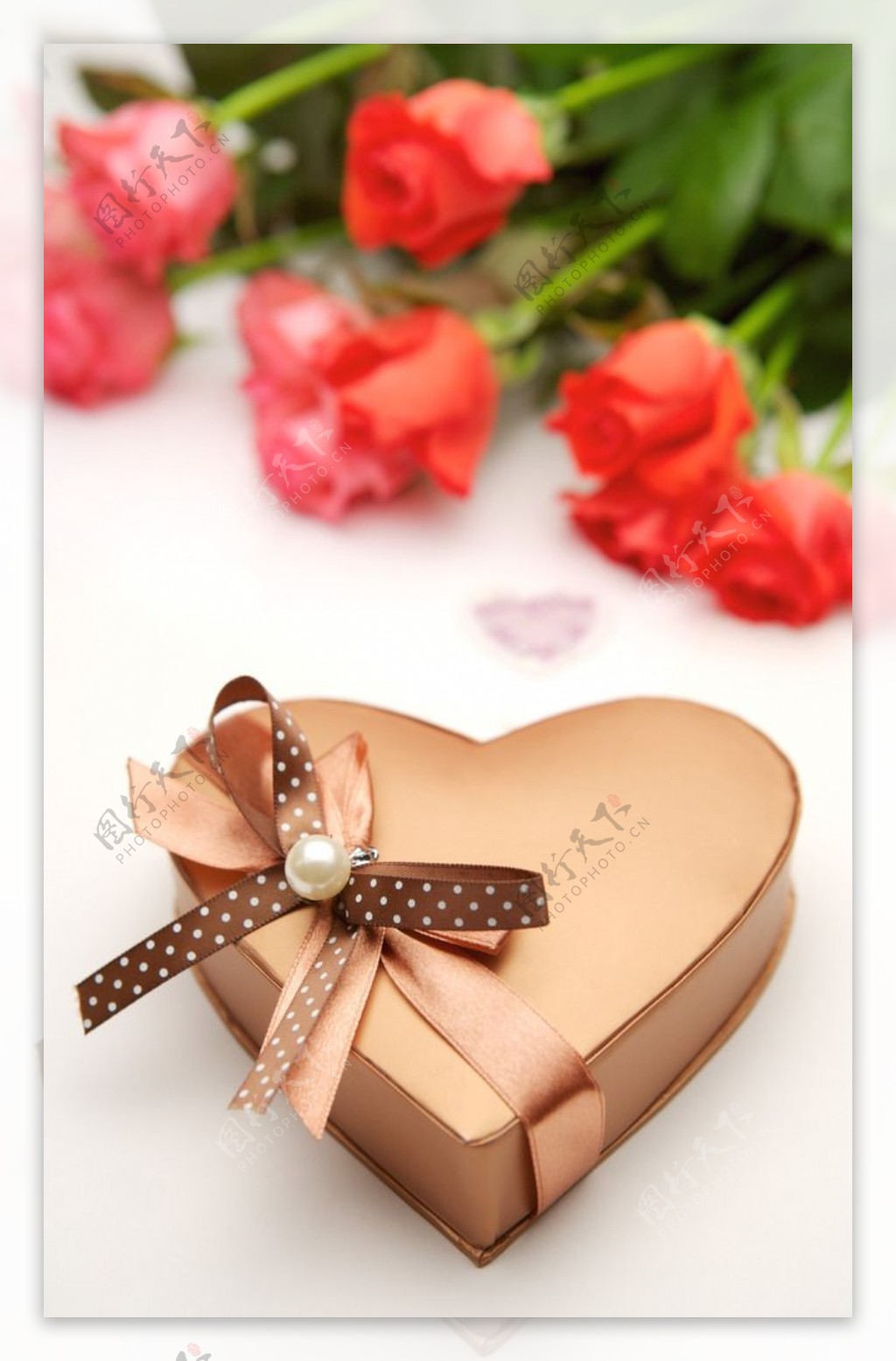 心形巧克力盒子图片