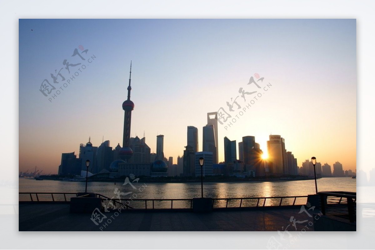 上海2011新年第一道曙光图片