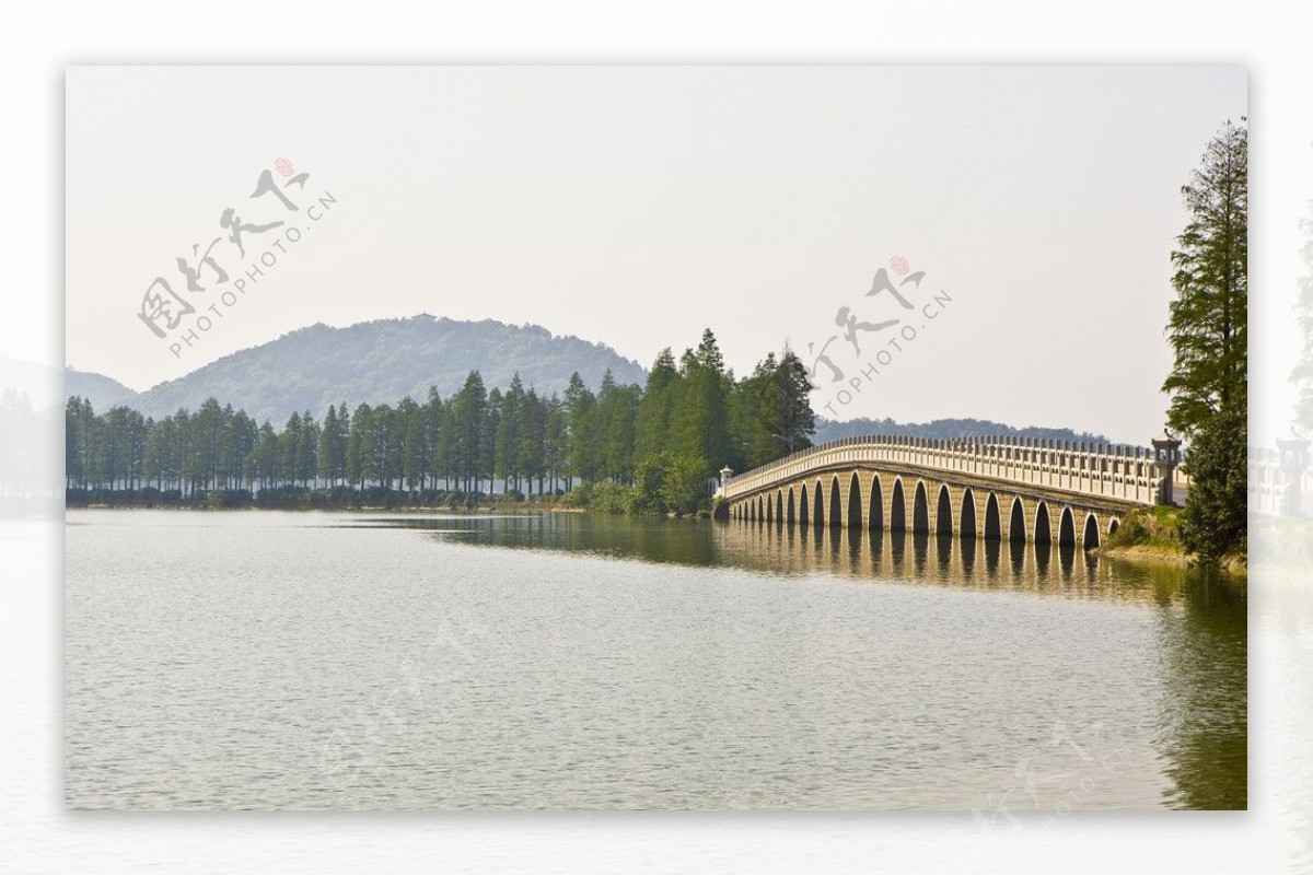 武汉东湖桥图片