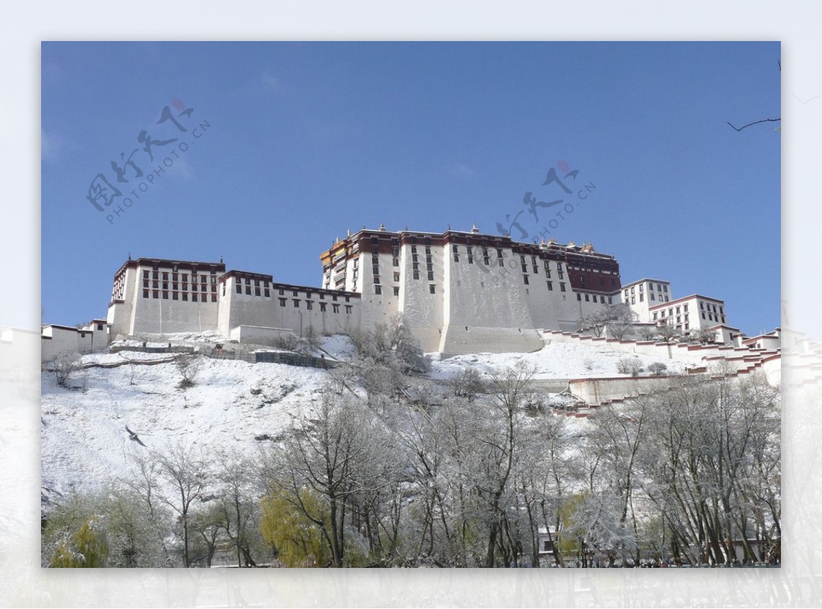 西藏雪景图片