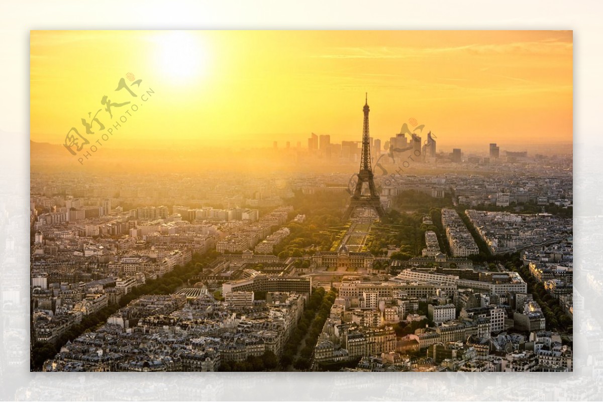 晨曦下的巴黎图片