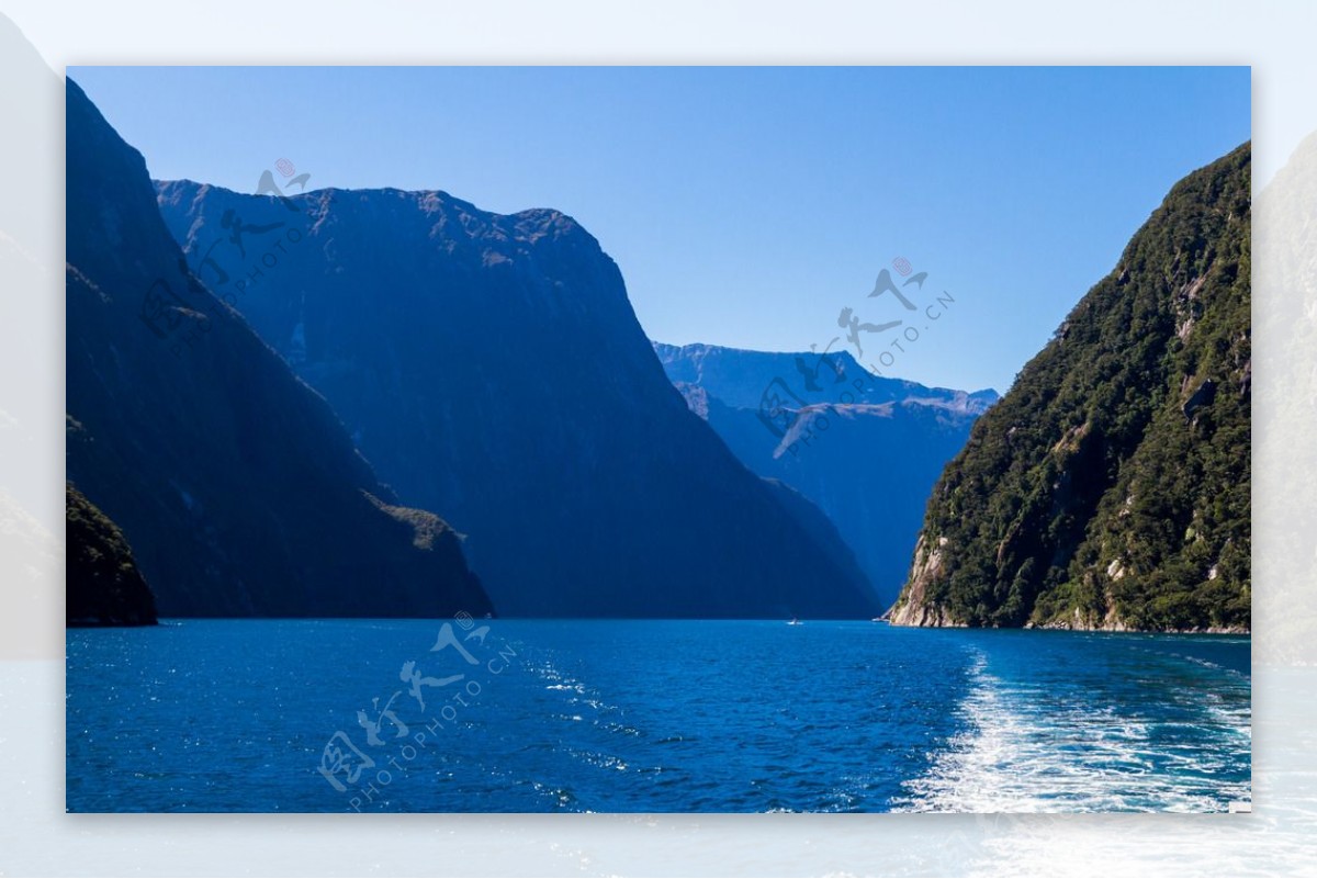 新西兰米尔福德峡湾图片