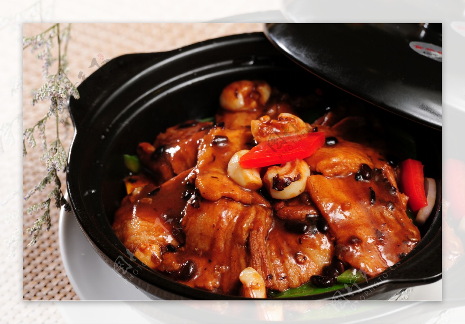 蚝香豆豉腩肉煲图片