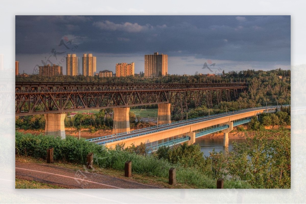 加拿大阿尔伯塔省埃德蒙顿高架桥图片