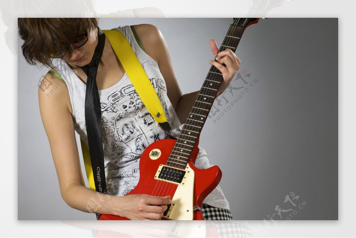 吉他壁纸高清下载_美女吉他唯美图片桌面背景_创意设计吉他精美壁纸_美桌网