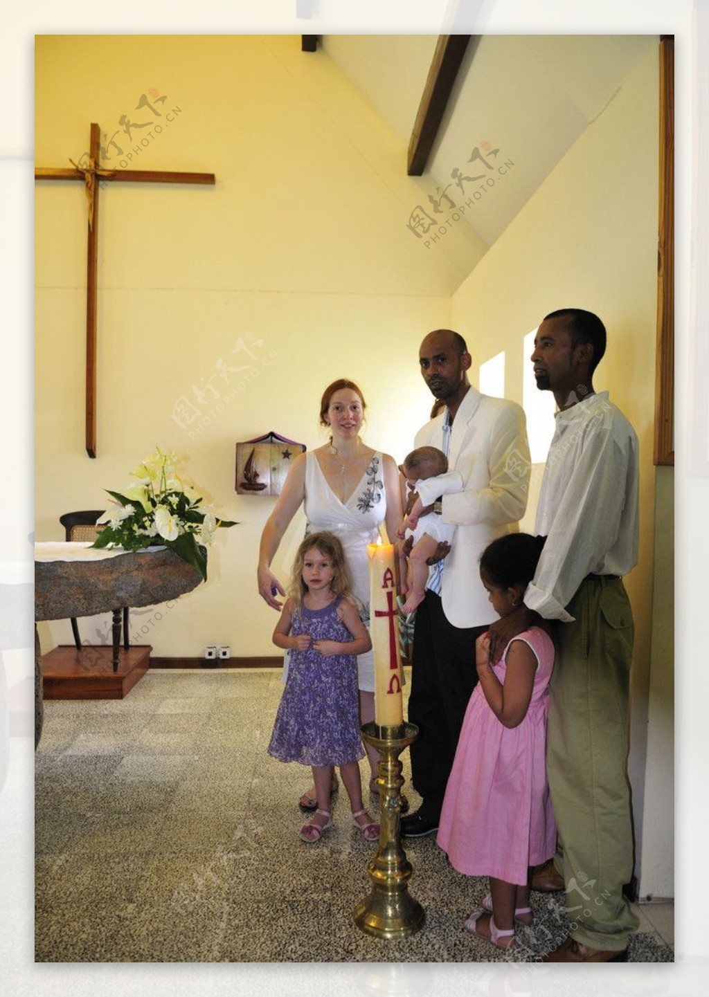 毛里求斯路易港红瓦耶稣教堂内景图片