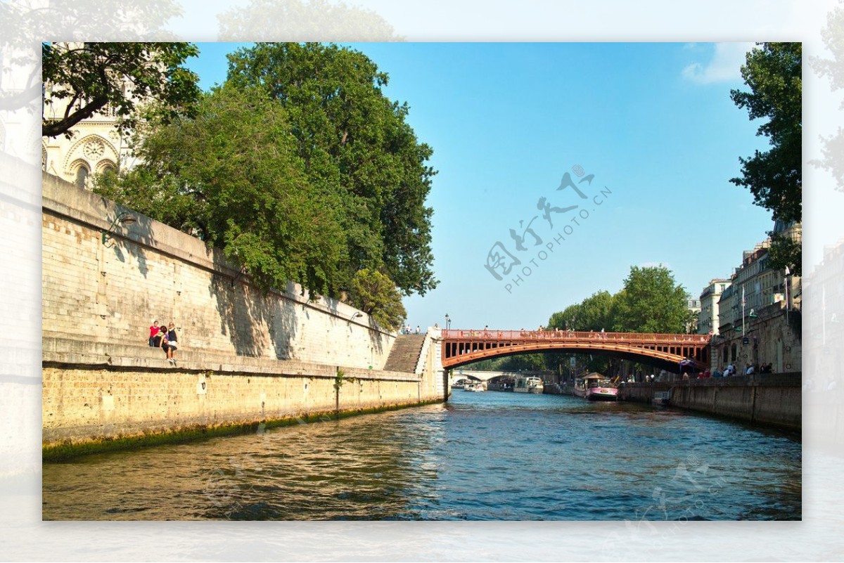 巴黎塞纳河景色图片