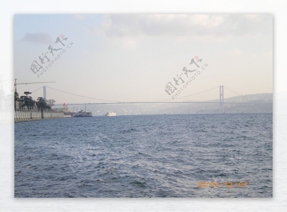 海峡大桥图片