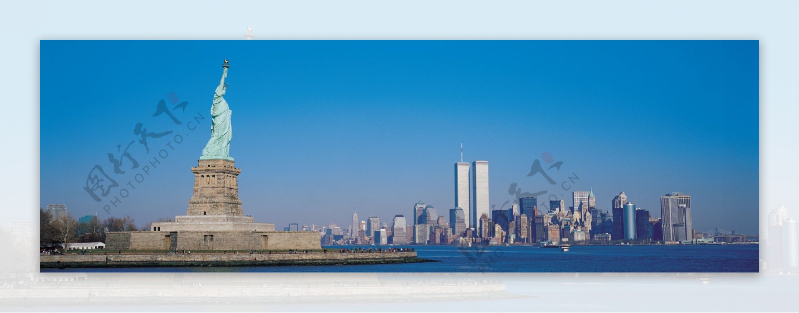 美国自由女神像和世贸大厦双子楼图片