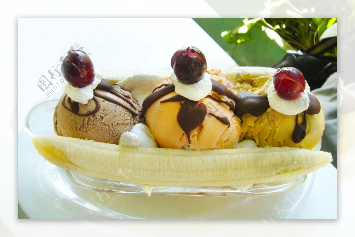 香蕉船冰淇淋图片