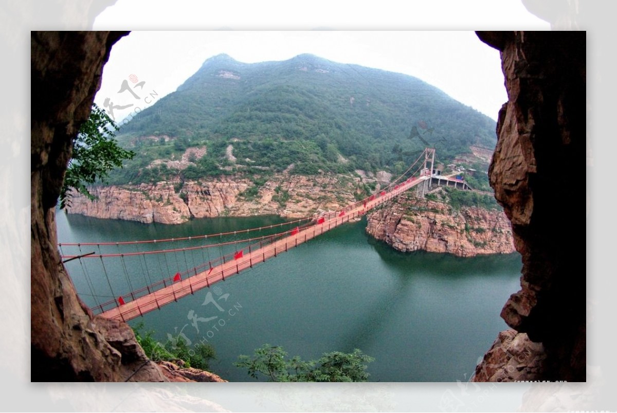 河北武安京娘湖风景区吊桥图片