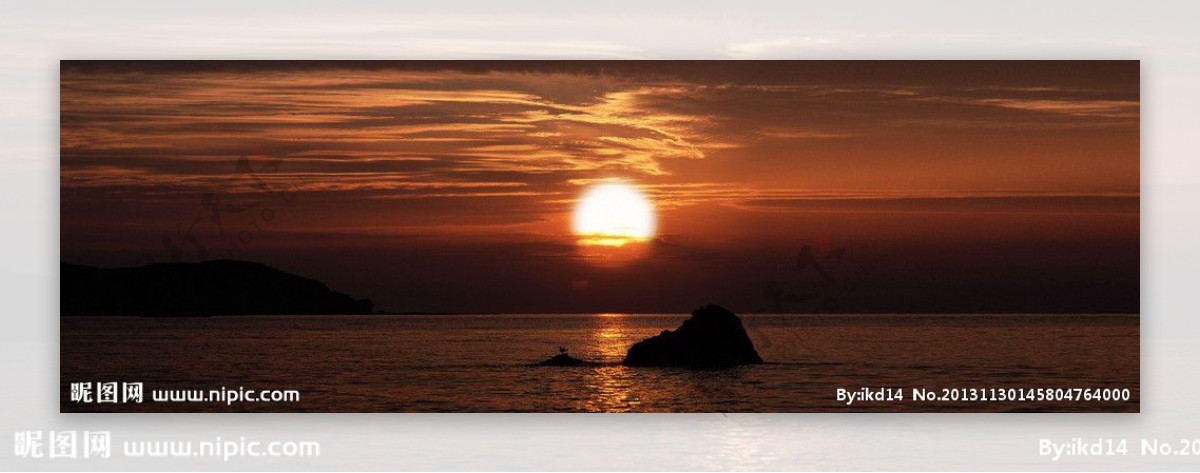 海上日出日落图片
