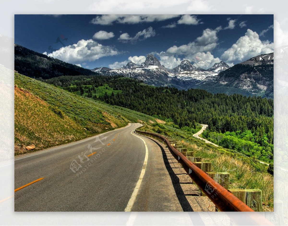 自然风景中的崎岖道路图片素材-编号12836269-图行天下