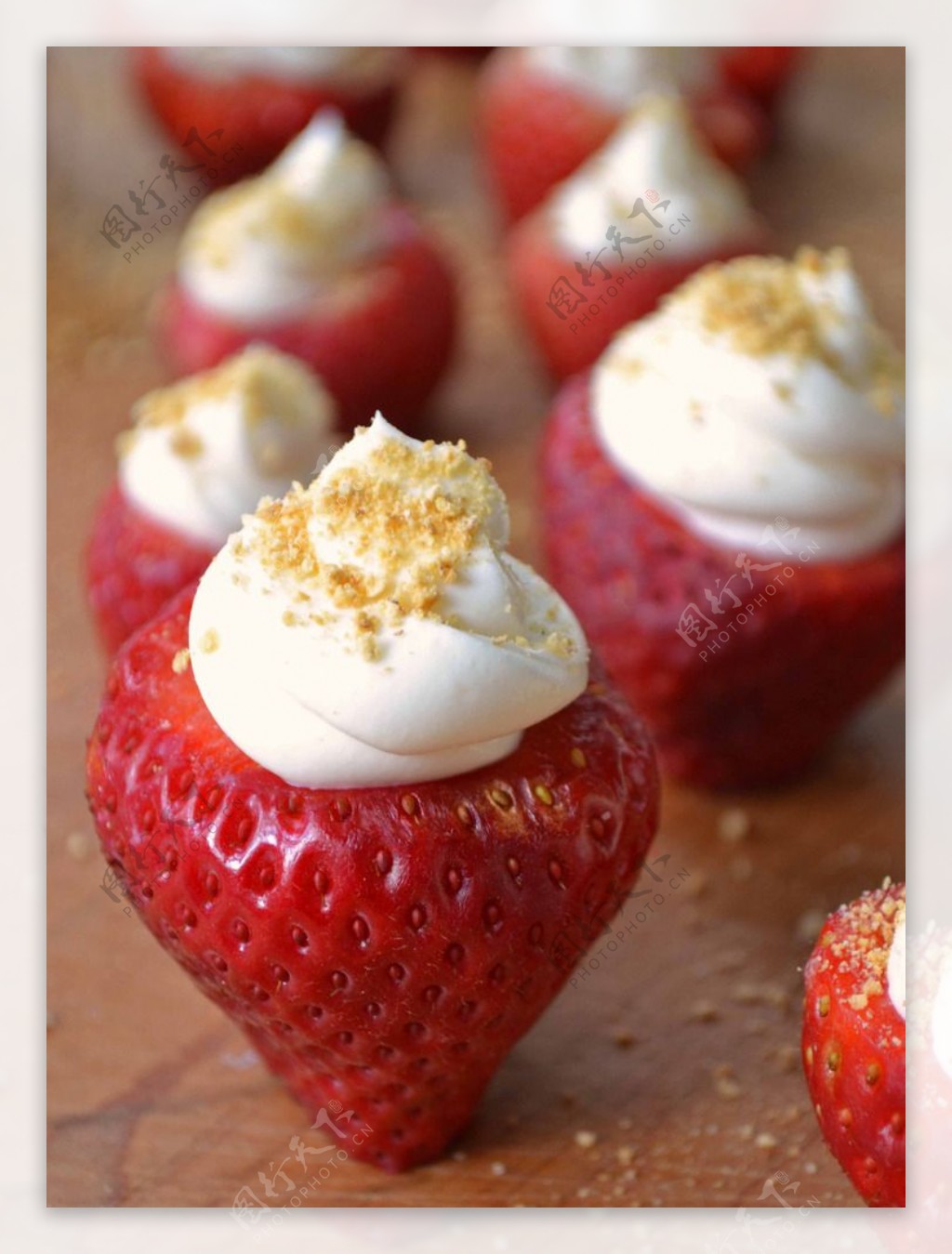 奶油草莓图片