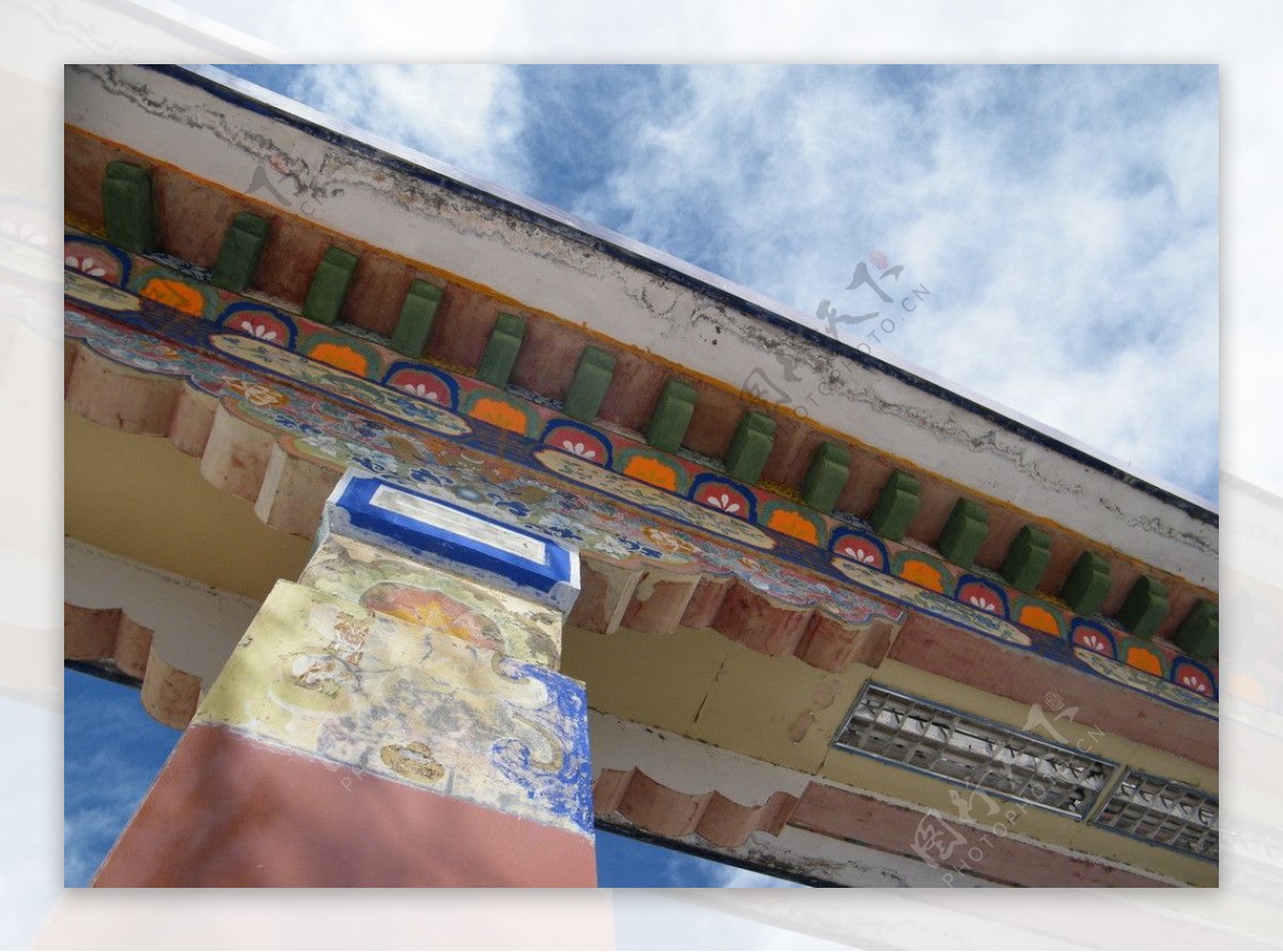 西藏拉萨藏族门饰图片