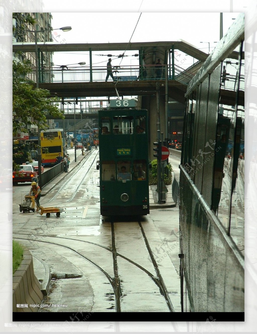 香港街头百年老电车图片
