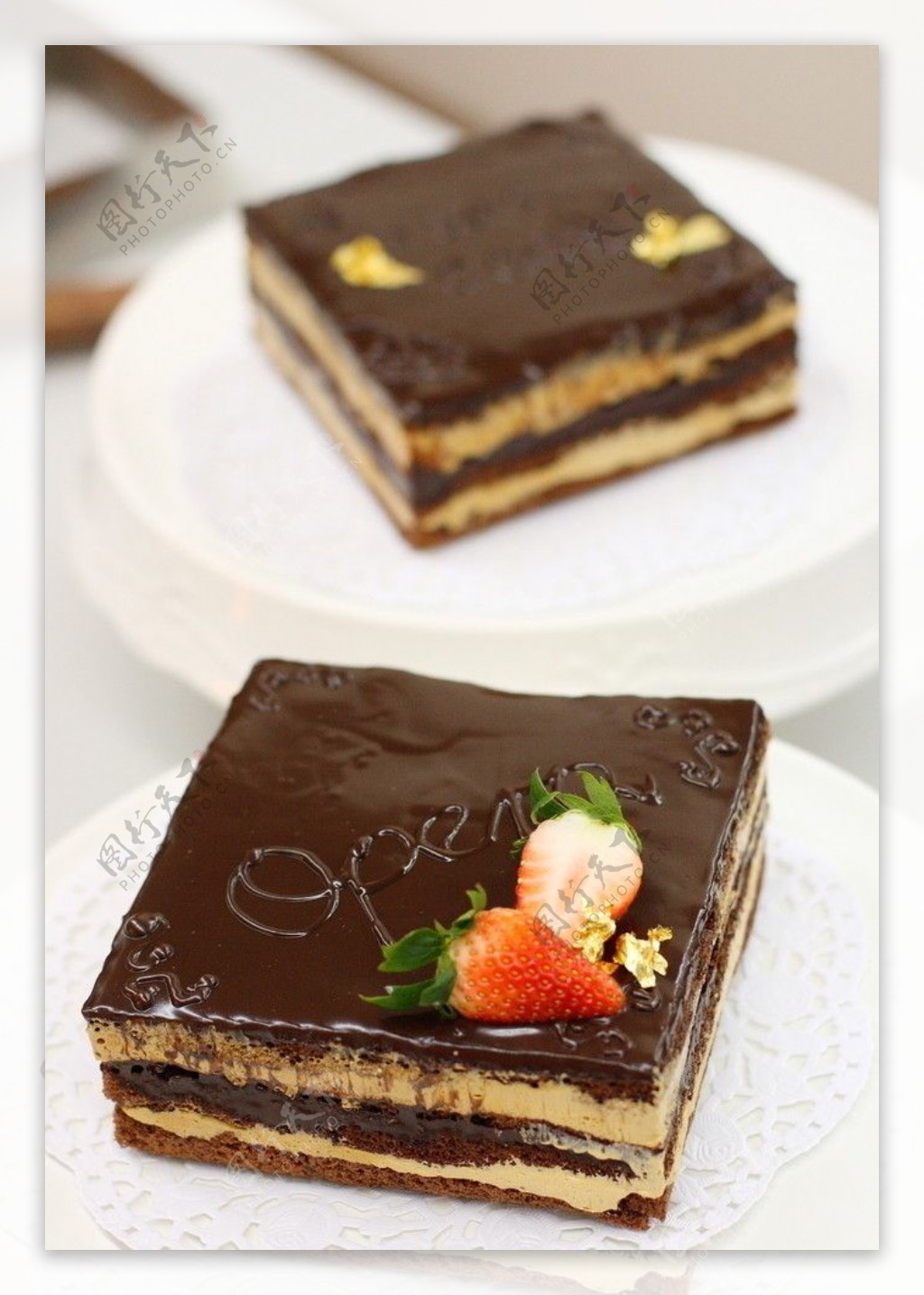 方型巧克力蛋糕02图片