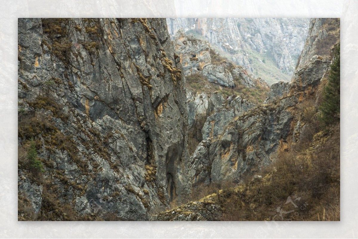 郎木寺大峡谷山石崖壁图片