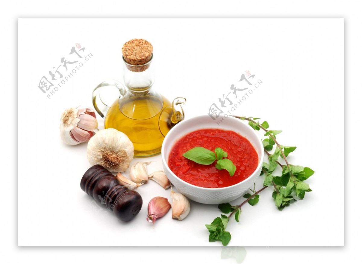橄榄油和调味品图片