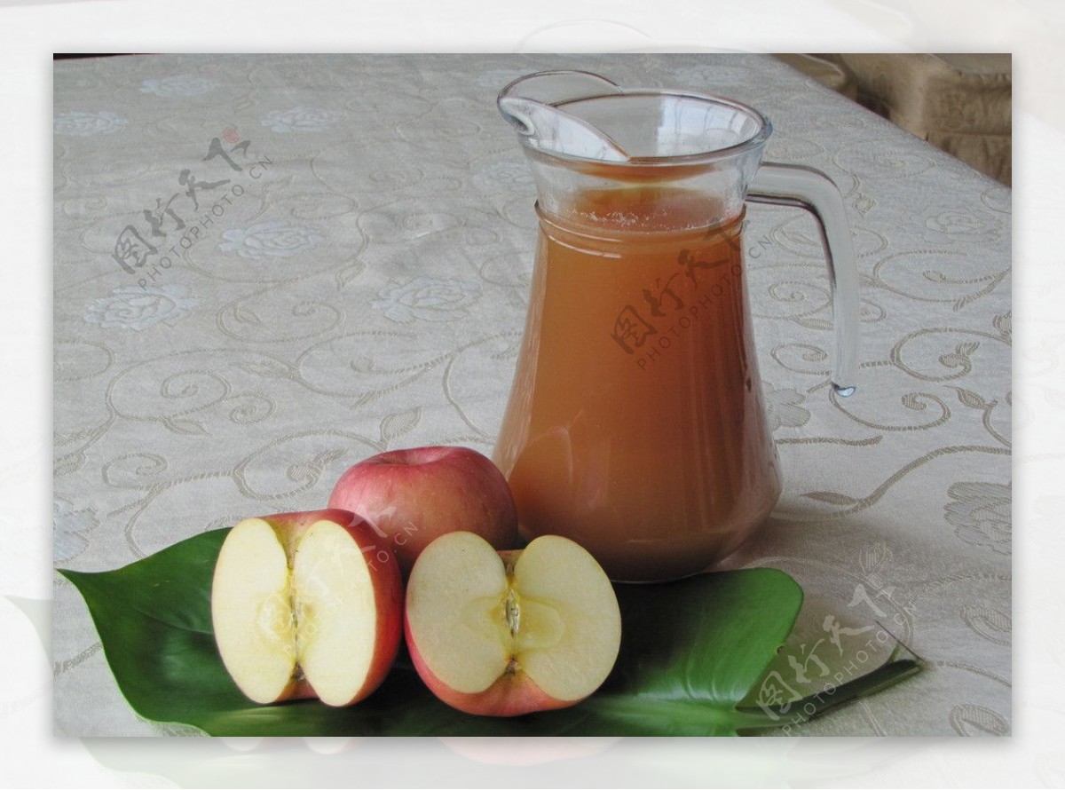 鲜榨苹果汁图片