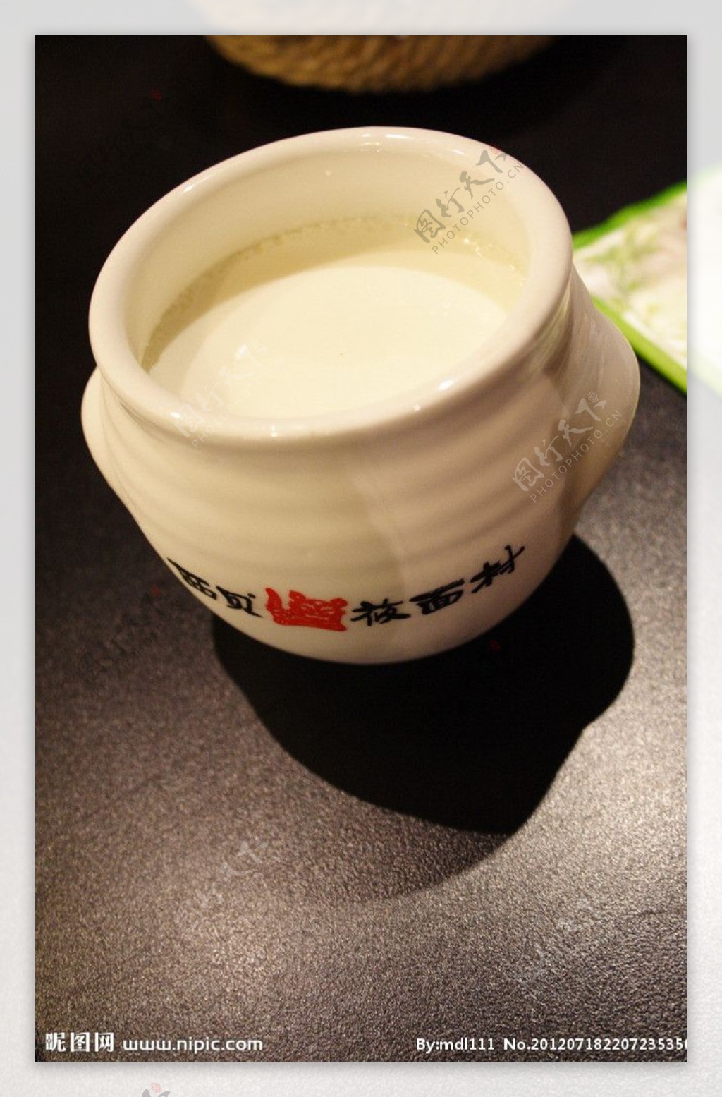 西贝莜面村饭店自制的酸奶图片