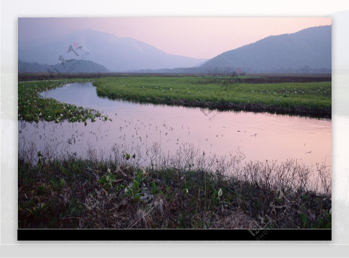 湖泊河流图片