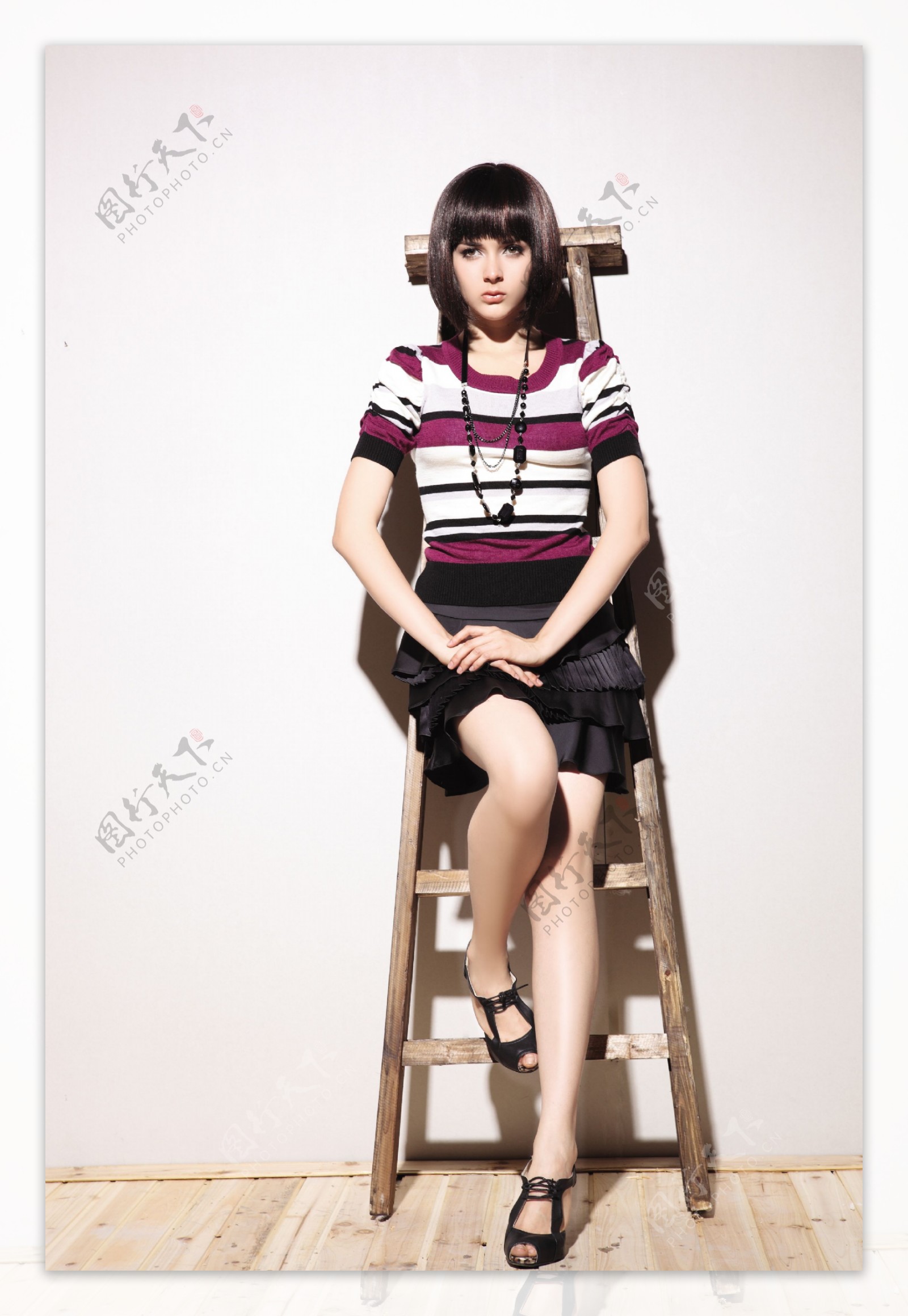 高清时尚品牌女装外国模特JPG图片