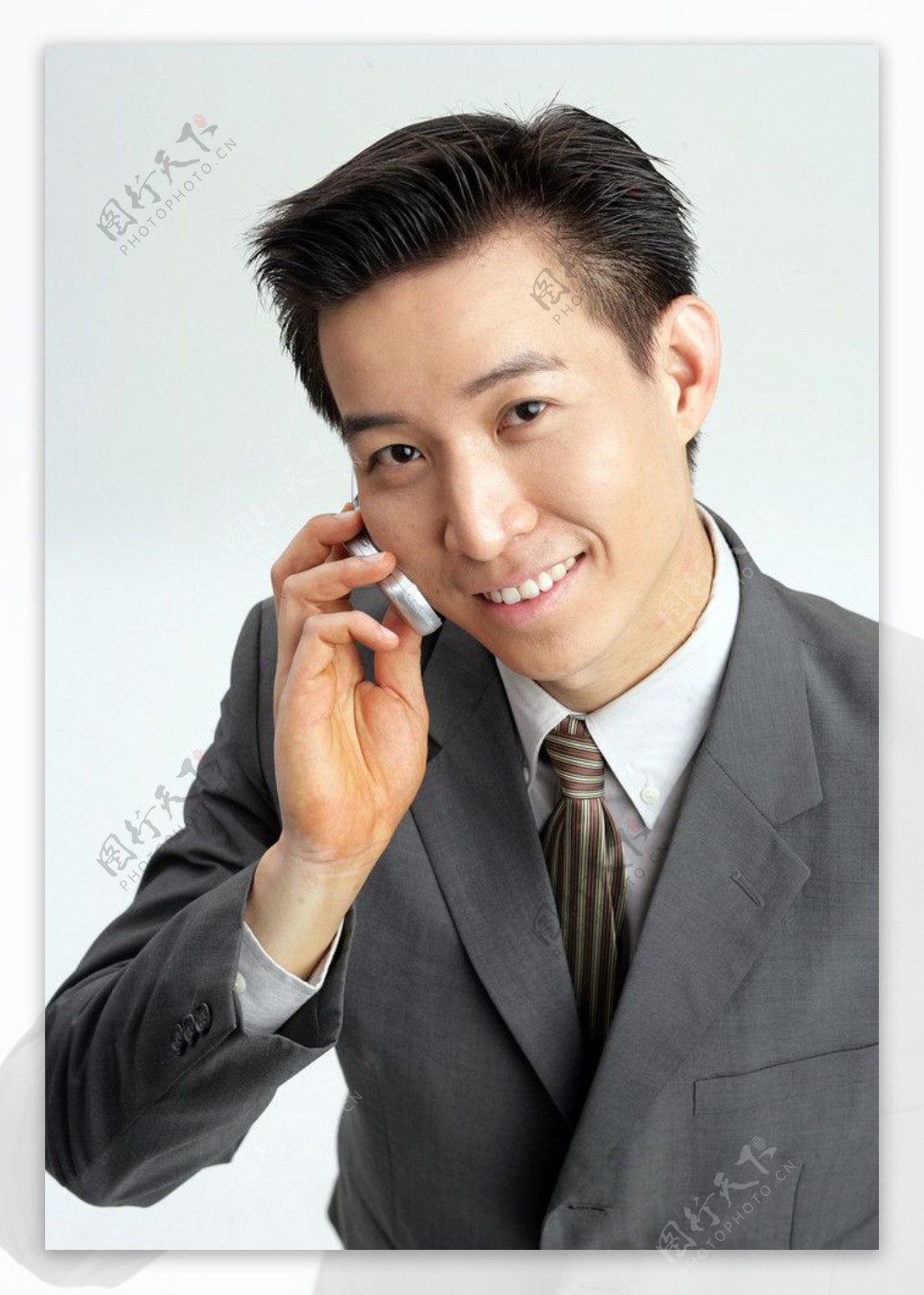 接电话的商务人物图片