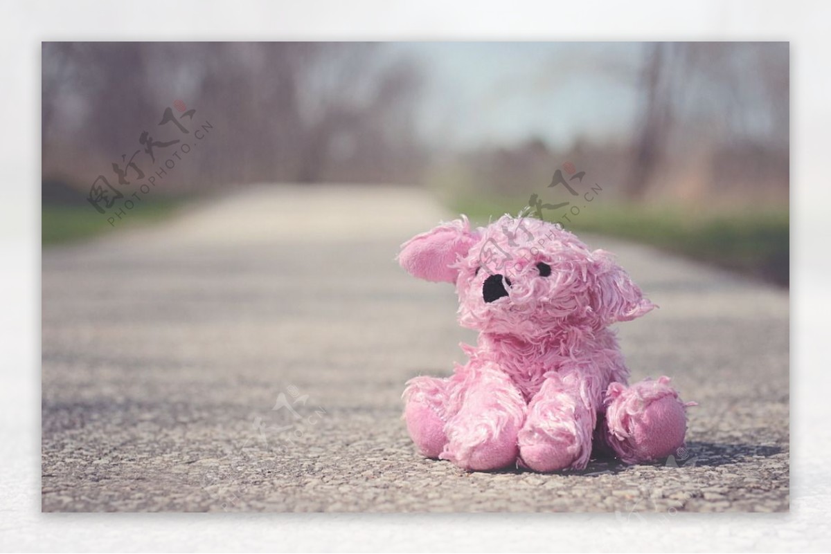 粉色小狗毛绒玩具