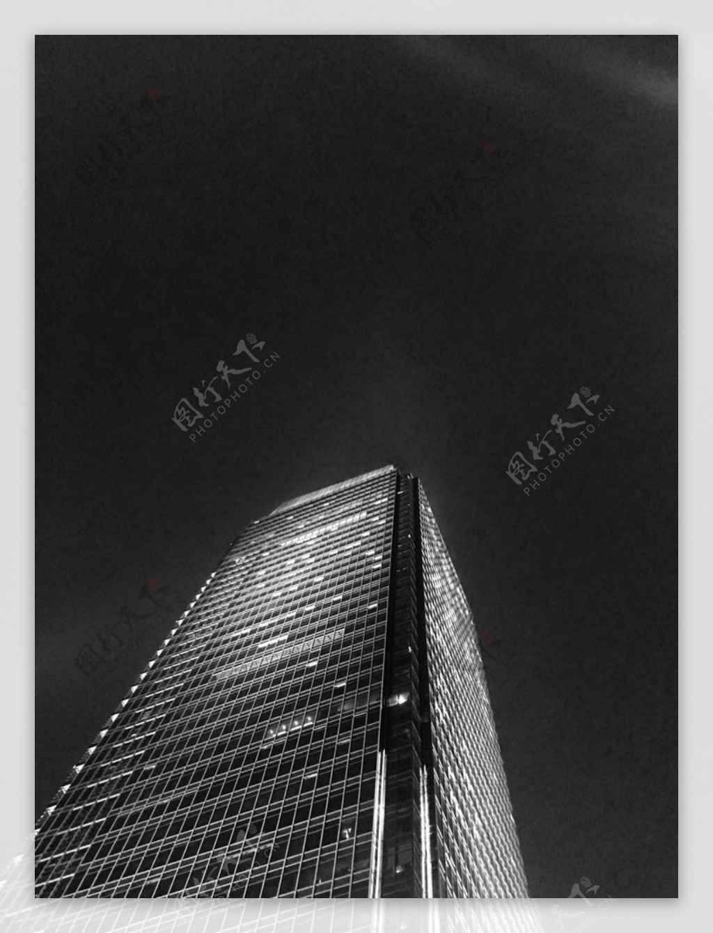 高楼黑白创意建筑摄影