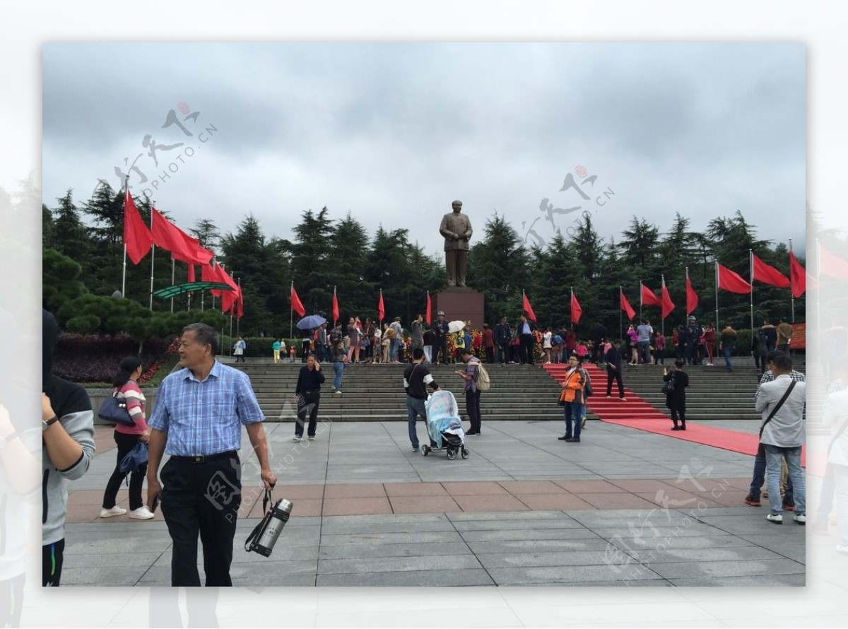 毛泽东铜像纪念广场