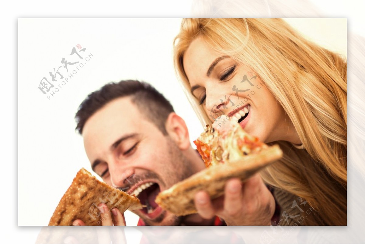 开心吃披萨