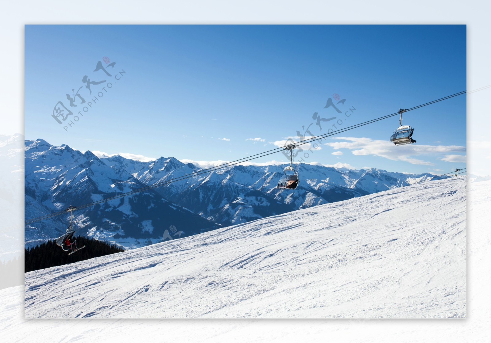 雪山缆车风景图片