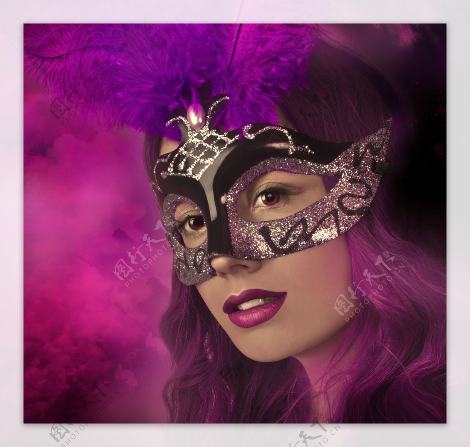 紫色面具美女图片