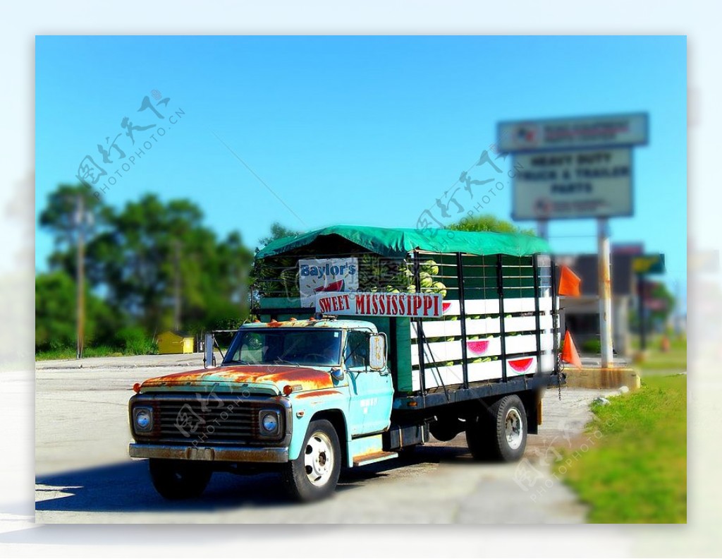 运输蔬菜的卡车
