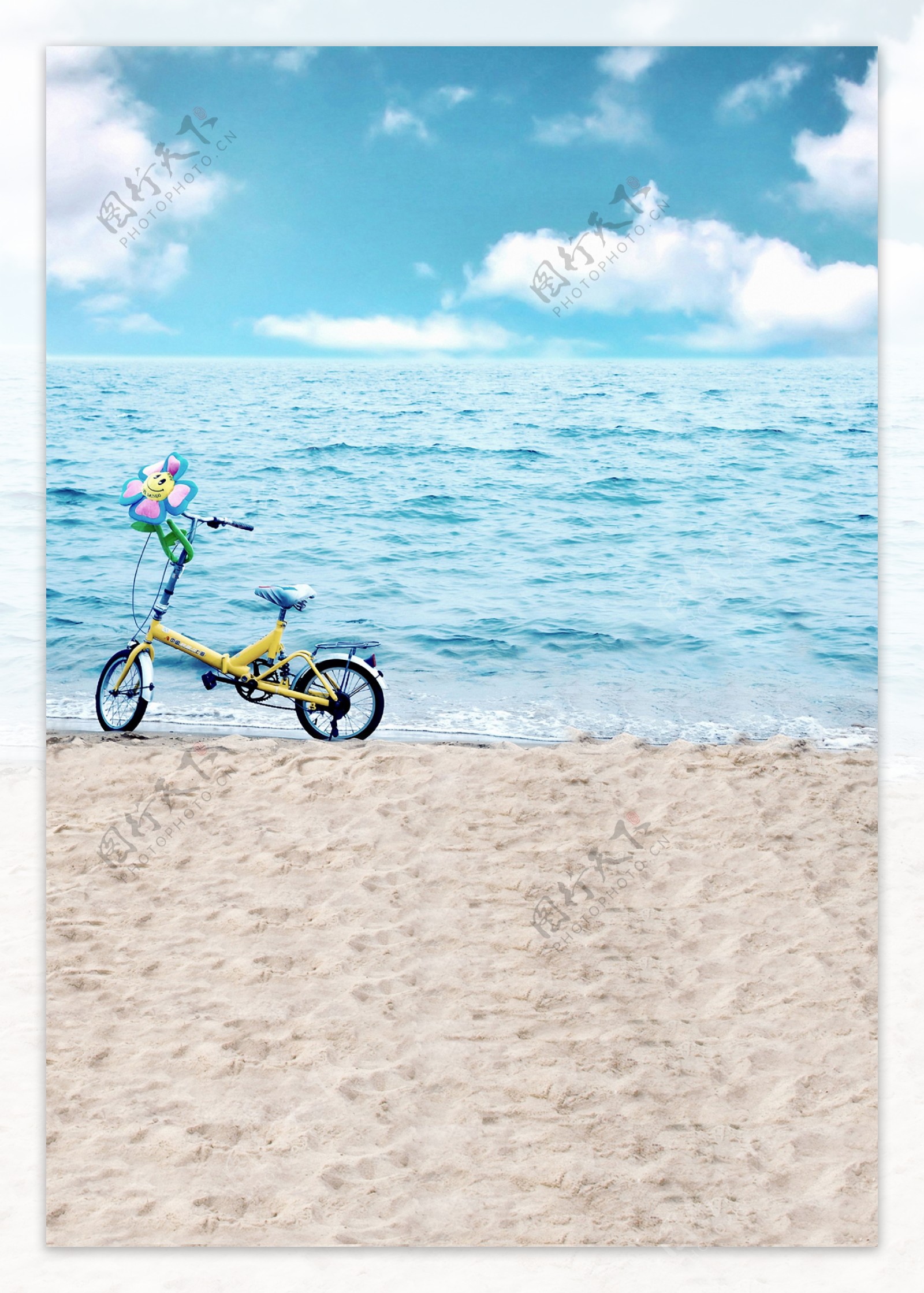 海边沙滩上的单车影楼摄影背景图片