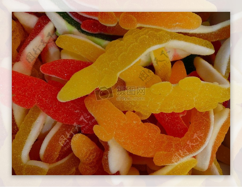 彩色的鳄鱼形糖果