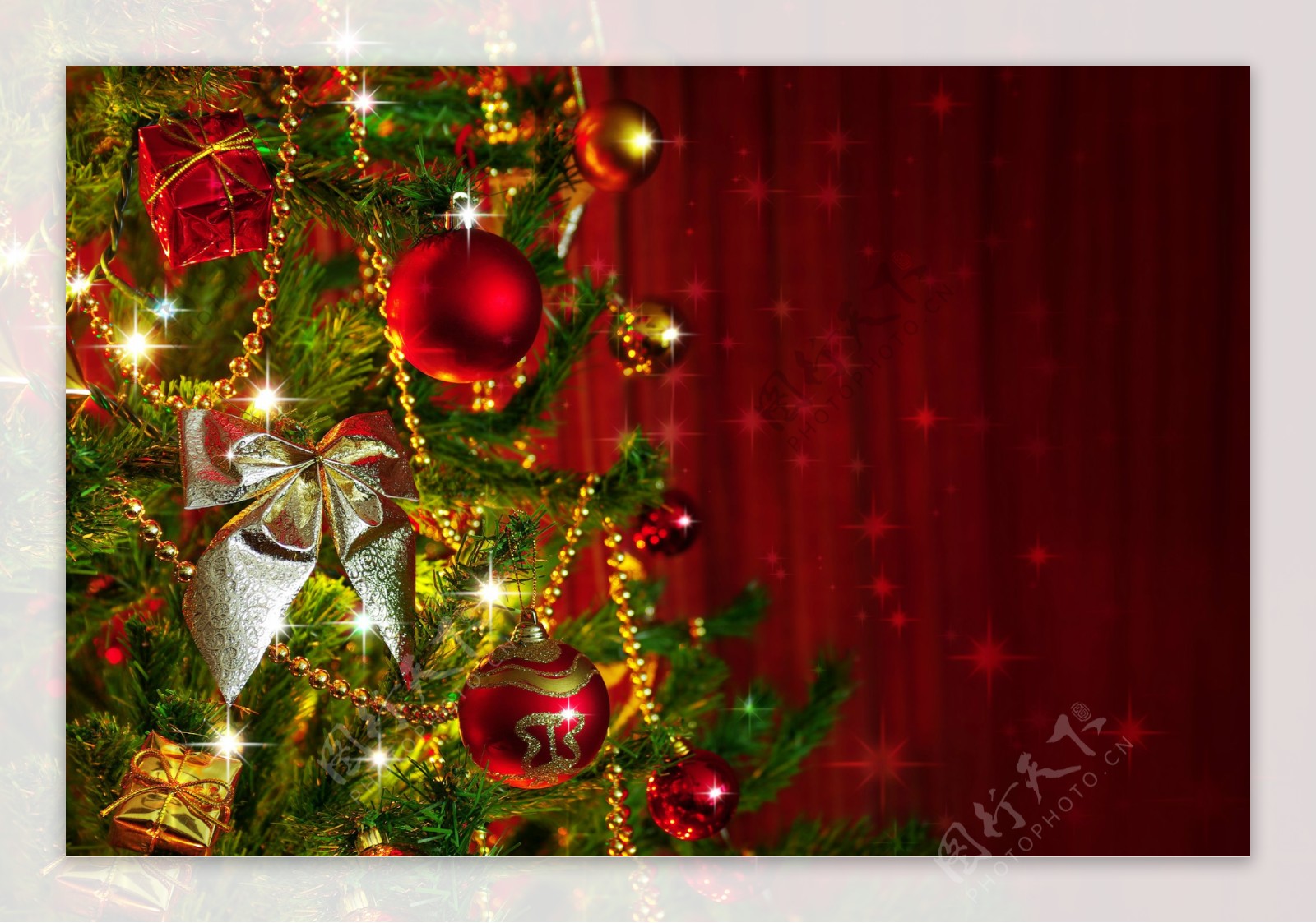圣诞树上的挂件图片