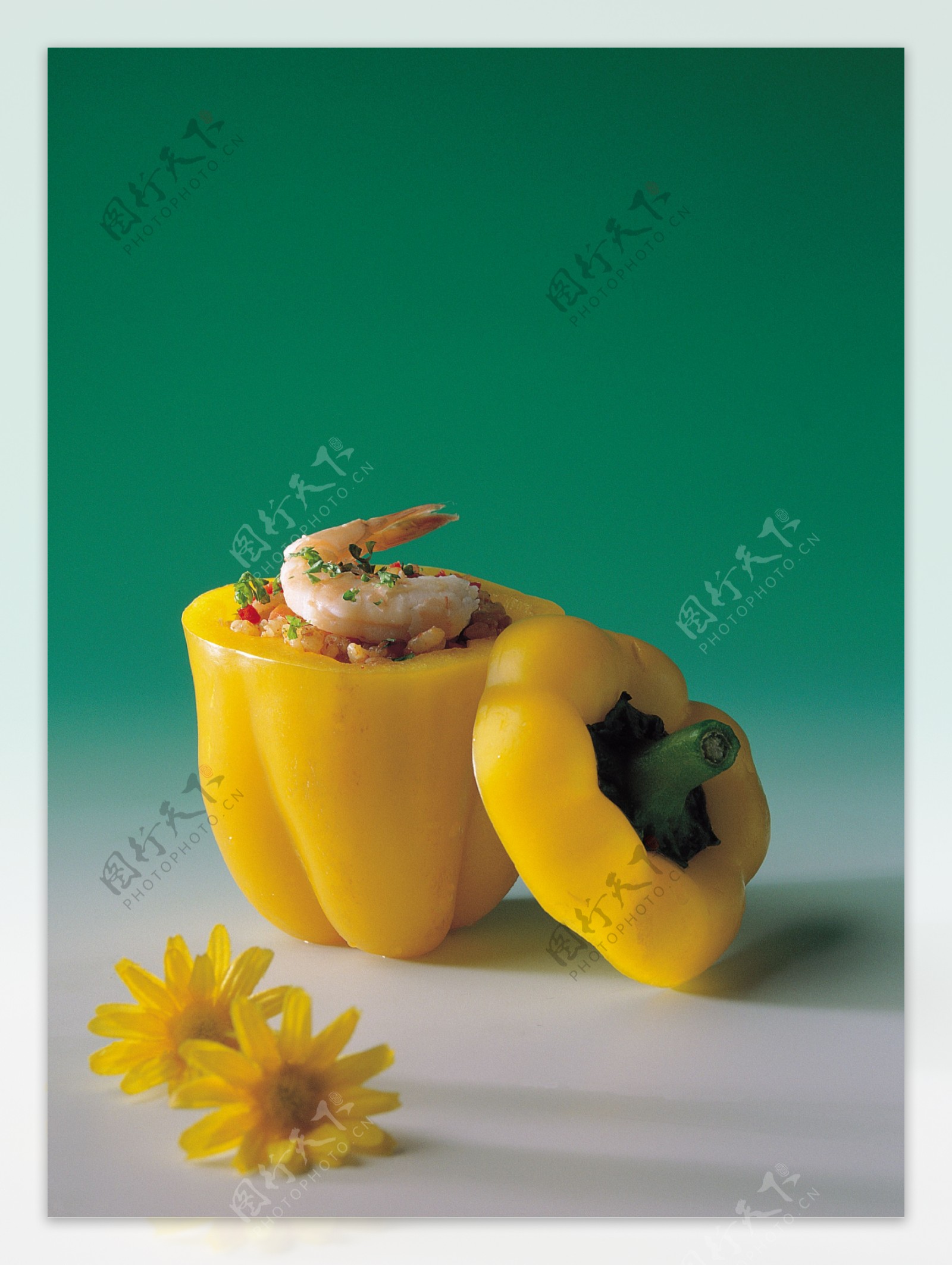 黄色椒包虾仁饭图片