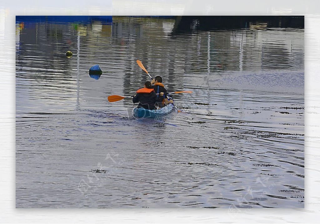 夫妇运动划独木舟交通水利桨体育
