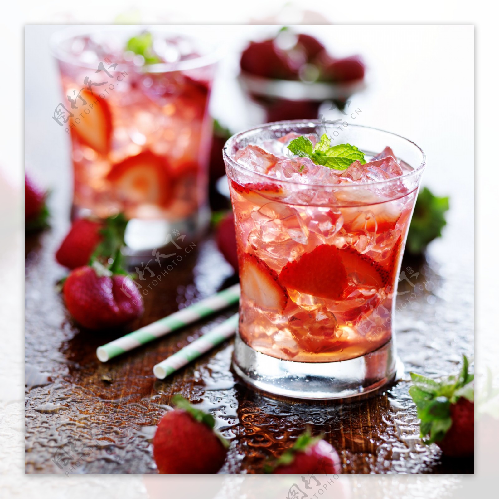 草莓饮料图片