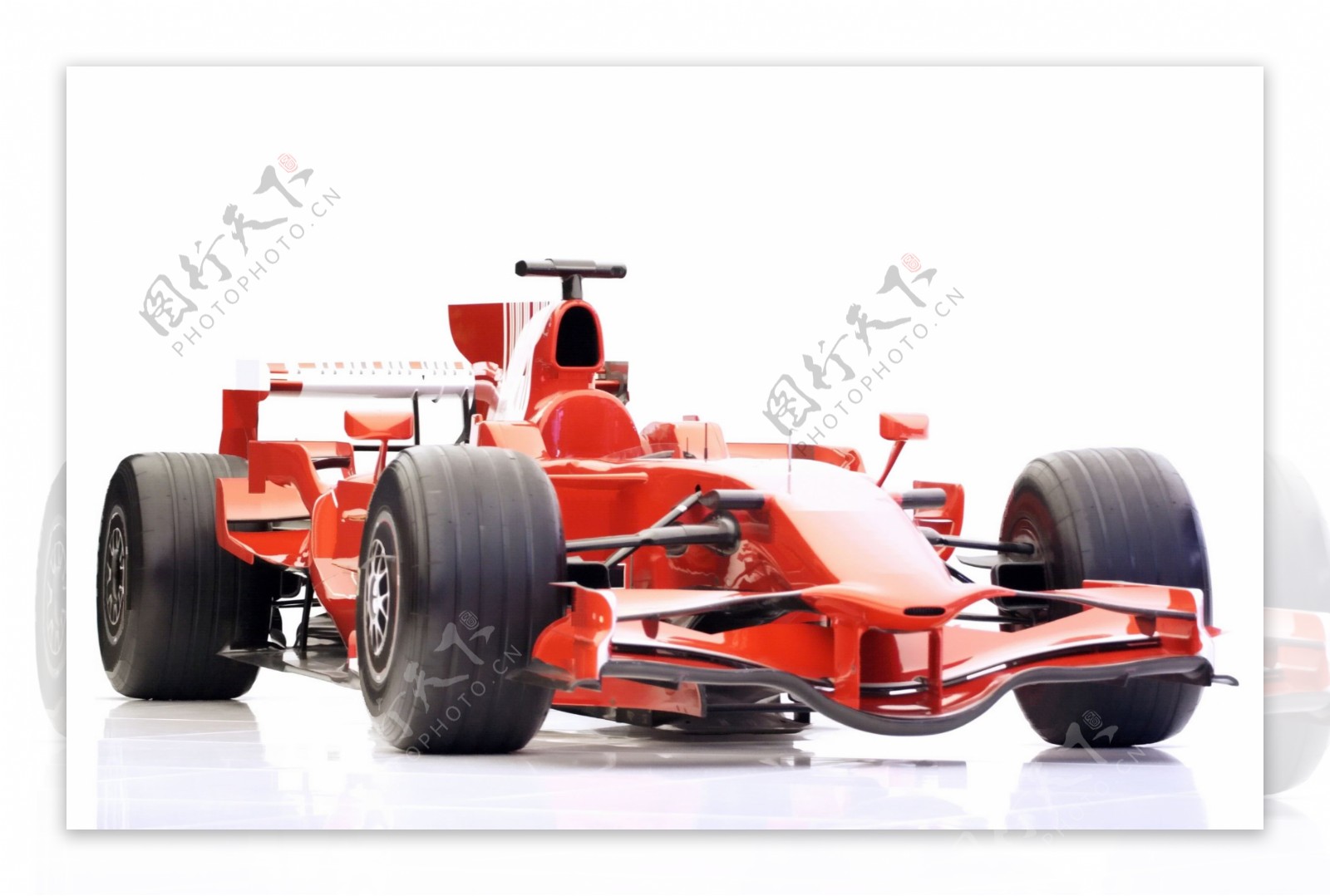 红色F1赛车图片