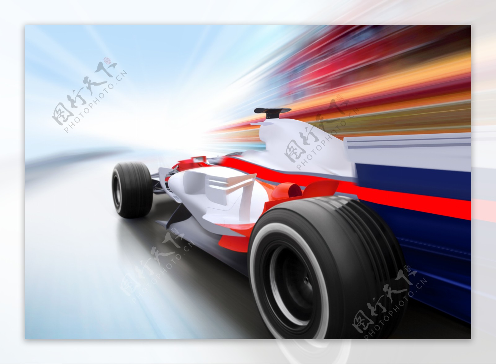 高速行驶的F1赛车图片
