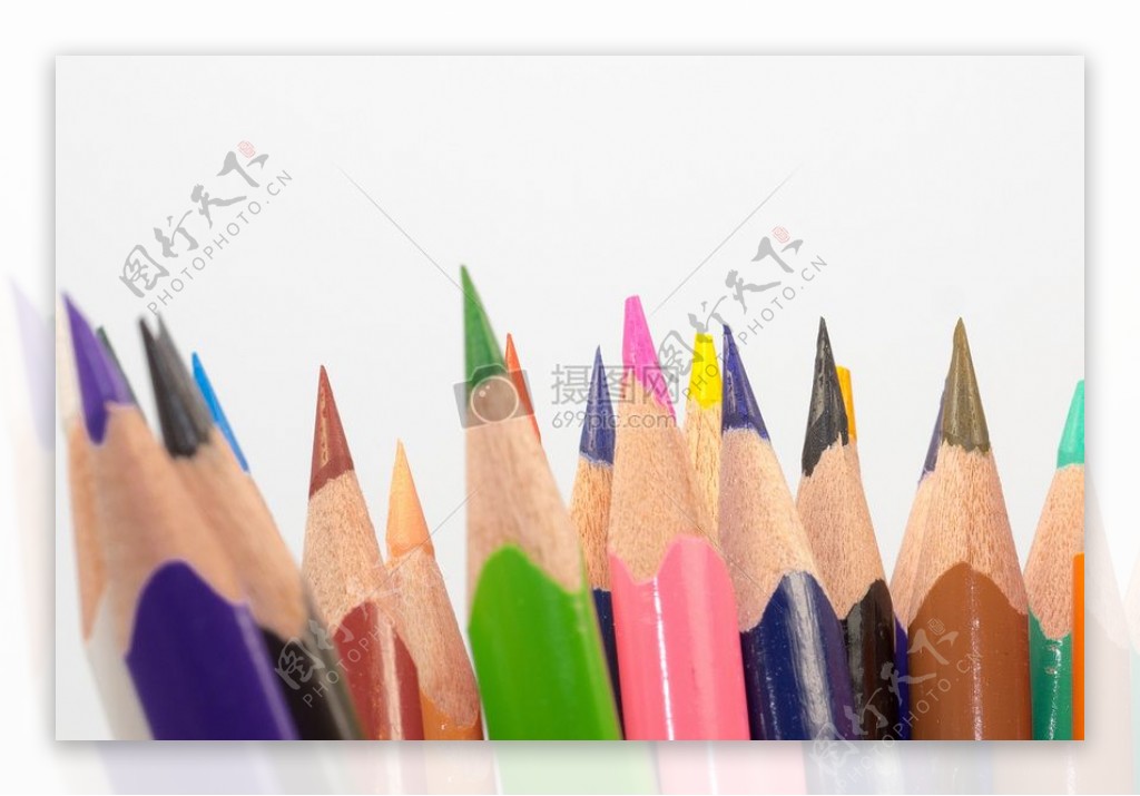 色彩多样的铅笔