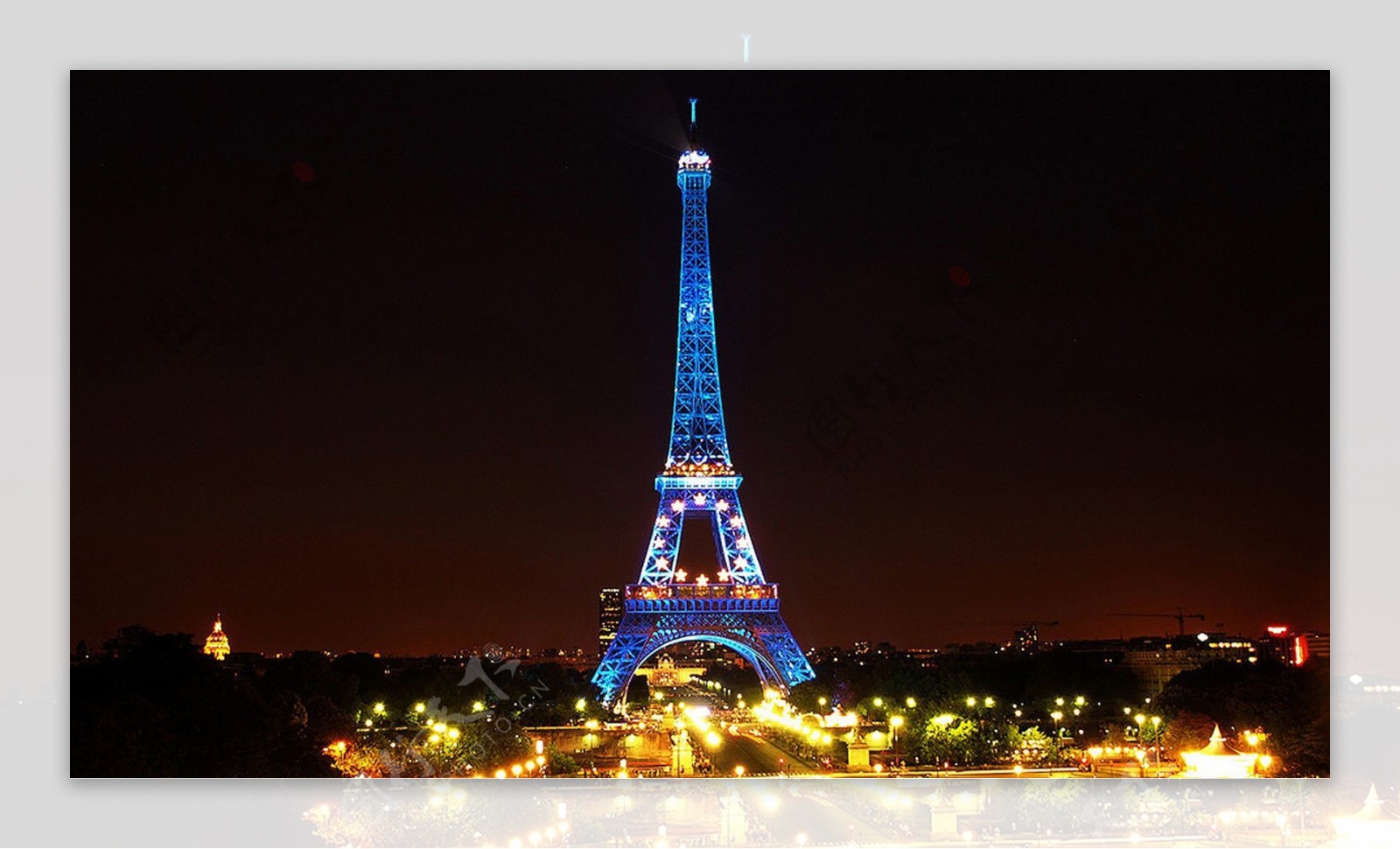 巴黎埃菲尔塔夜景图片