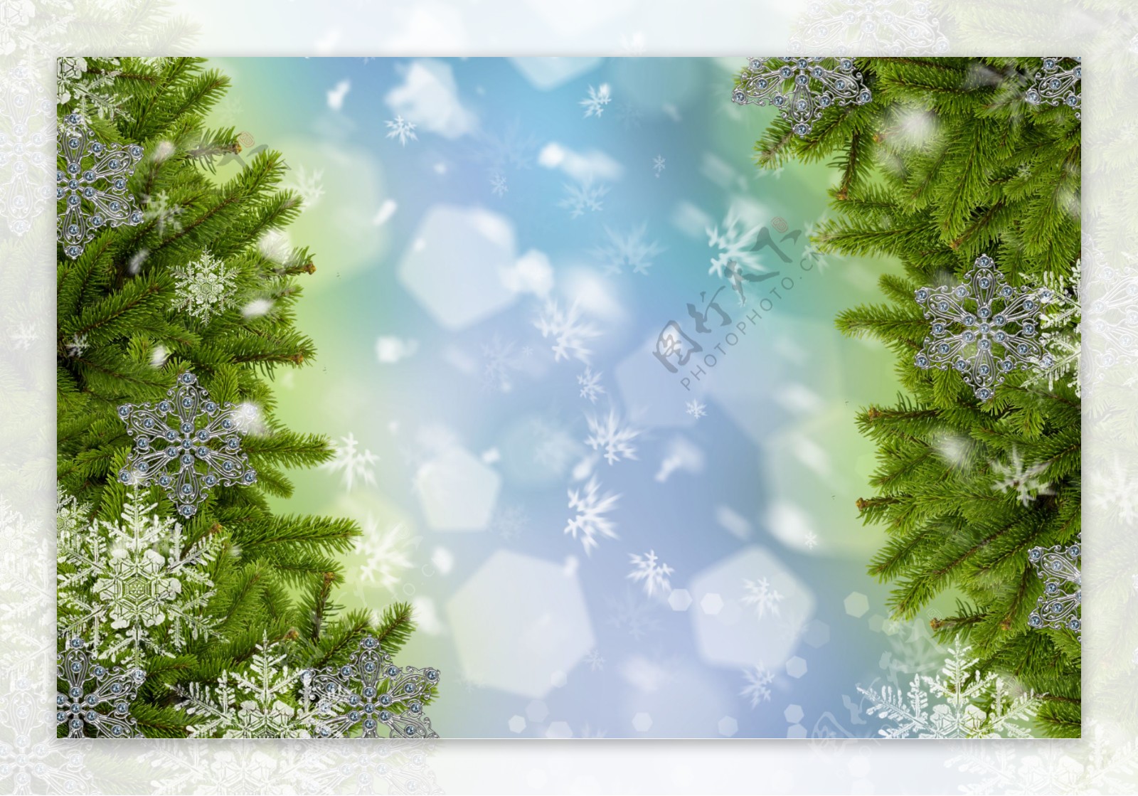 圣诞树与雪花装饰品图片