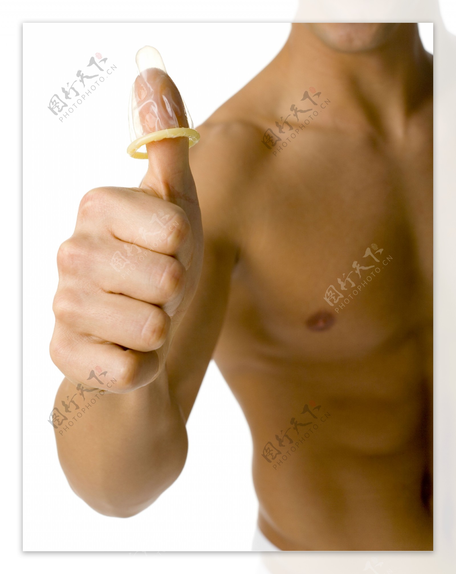 大拇指上的避孕套图片
