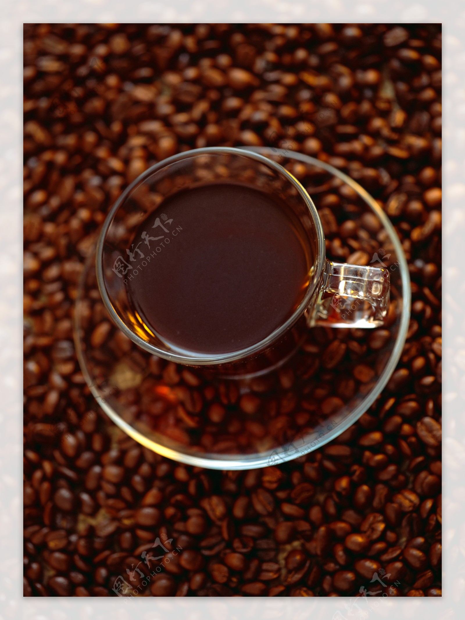 颗粒咖啡豆上咖啡图片