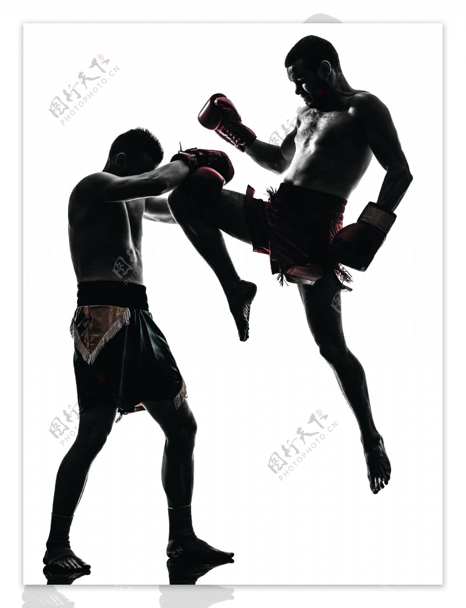跆拳道比赛的男人图片